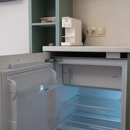 Host2u Lux - Breakfast - Free Parking Апартамент